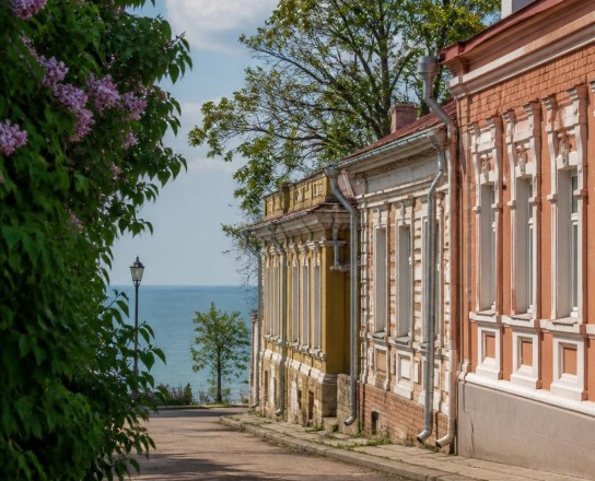 Таганрог пешком маршрут на день: план прогулки с комфортом и удобством